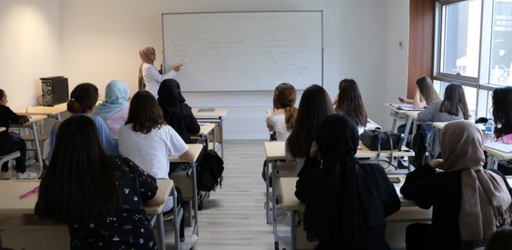 Beykoz Belediyesinin Üniversite Hazırlık Kursları Başladı